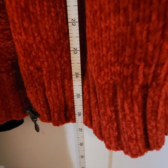 Kelly Scott red acrylic jacket - Picture 5 of 5